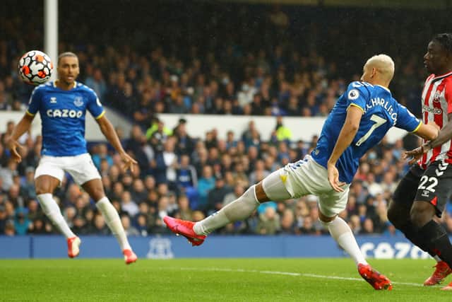 Richarlison scores Everton’s equaliser. Photo: Chris Brunskill/Getty Images