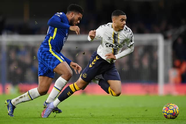 Lewis Dobbin of Everton is challenged by Reece James of Chelsea. Picture:  Clive Mason/Getty Images