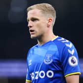 A late change to the Everton starting-XI as Donny van de Beek was injured in the warm up.  
