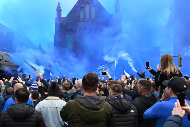 Everton fans greet the team bus ahead of their victory over Chelsea. Picture: PAUL ELLIS/AFP via Getty Images