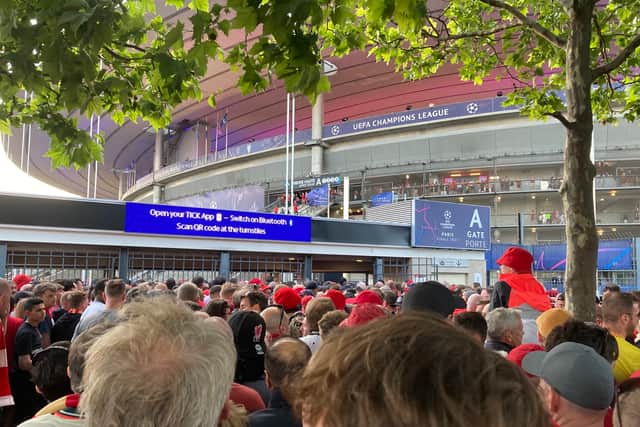 The scene at Gate A at Stade de France. Image: @AndyK_LivNews/twitter