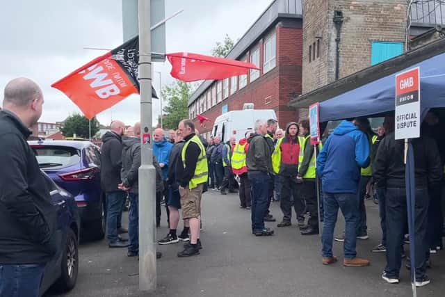 Union members strike at Arriva’s Green Lane depot. Image: LTV
