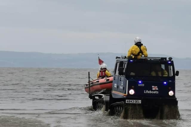 Hoylake and West Kirby RNLI launch to assist two people cut off on Middle Eye. Image: West Kirby RNLI