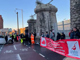Unite protest at Bramley-Moore Dock. Image: @Quinny_EFC/twitter