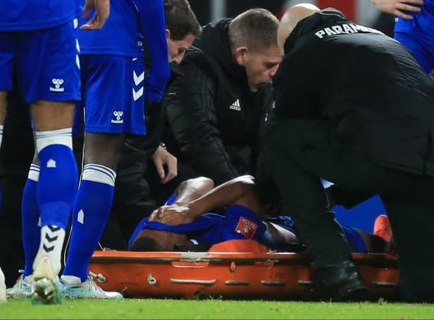 <p>Alex Iwobi suffered ankle ligament damage in Everton’s loss to Manchester United. Picture: LINDSEY PARNABY/AFP via Getty Images</p>