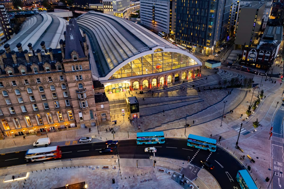 Liverpool Train 'Major' disruption at Liverpool Lime Street as trains suspended