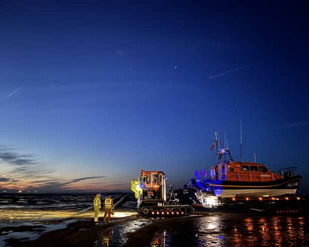 Hoylake RNLI lifeboat Edmund Hawthorn Micklewood and her volunteer crew launch to rescue the stricken boat. Image: Hoylake RNLI