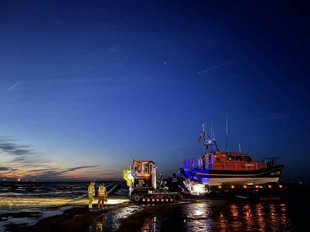 Hoylake RNLI lifeboat Edmund Hawthorn Micklewood and her volunteer crew launch to rescue the stricken boat. Image: Hoylake RNLI