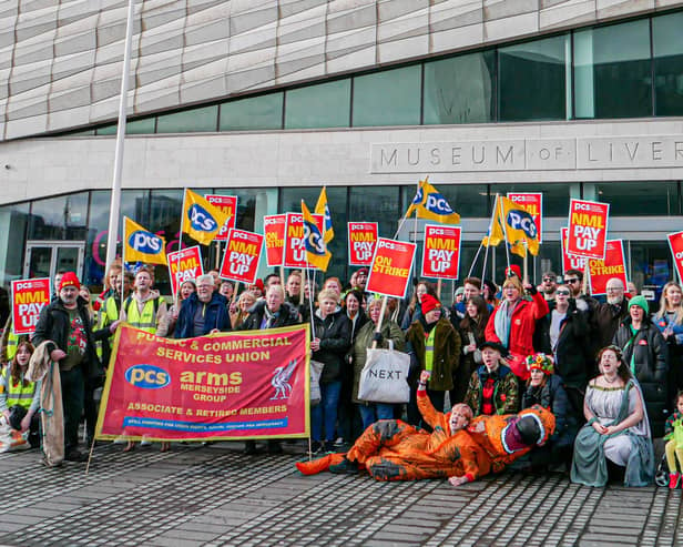 Demonstrations by the PCS Union at the Museum of Liverpool. Image: LDRS