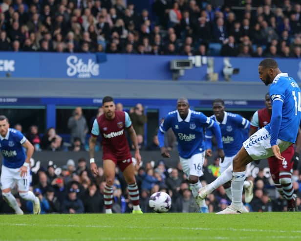 Beto missed a penalty in Everton's draw against West Ham. (Photo by James Gill/Getty Images)