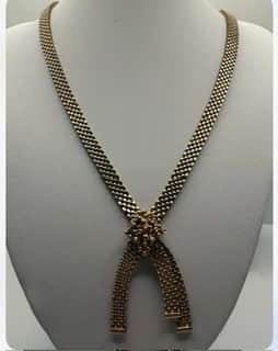 The necklace taken from Royal Arcade.