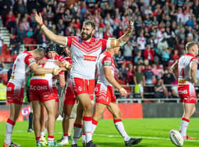 St Helens smashed Hull FC 