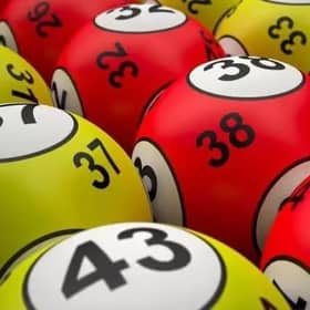 Do you have better jackpot odds in the UK or the USA?